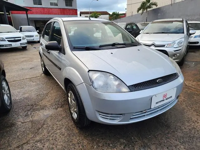 Carro Ford Fiesta Hatch 2005 1.0