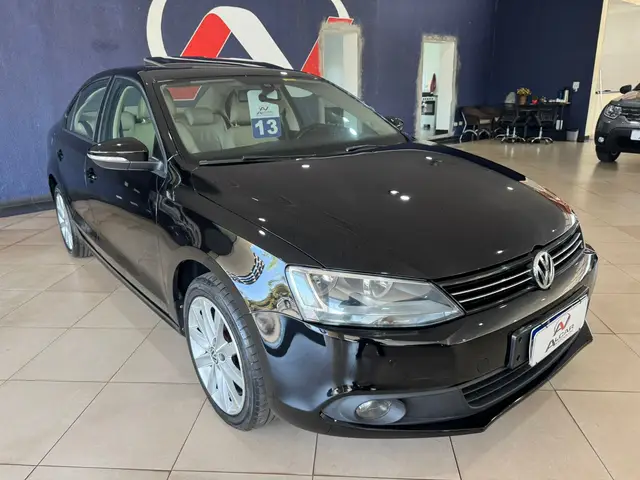 Carro Volkswagen Jetta 2013 2.0 Comfortline (Flex)