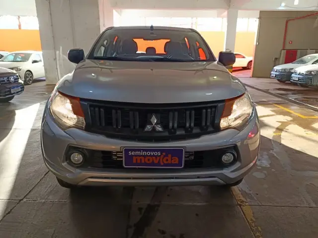 Carro Mitsubishi L200 2023 Triton GL 2.4
