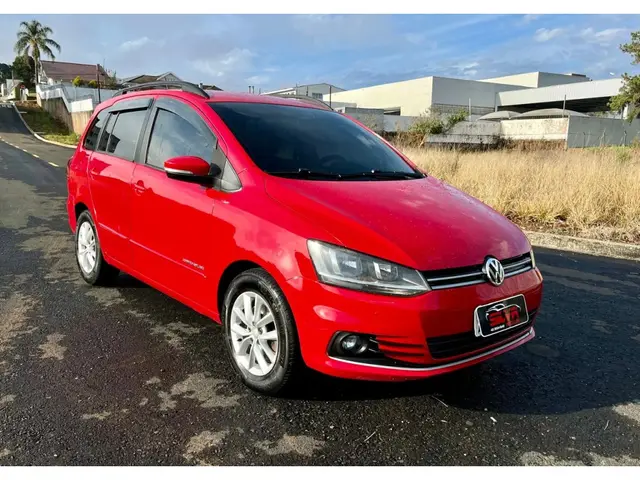 Carro Volkswagen SpaceFox 2015 1.6 VHT Comfortline (Flex)