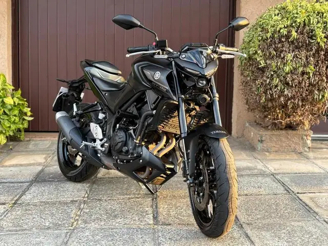 Moto Yamaha MT-03 2023 ABS