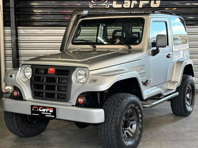 Carro Troller T4 2013 3.2
