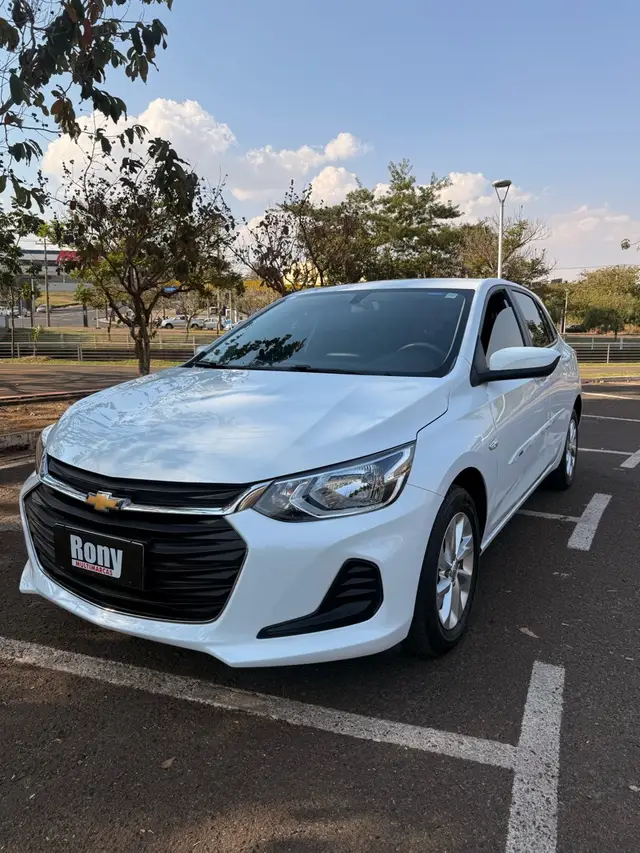 Carro Chevrolet Onix 2023 LT 1.0
