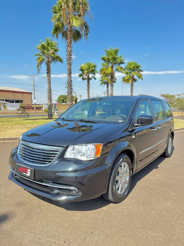 Carro Chrysler Town & Country 2012 3.6 Limited