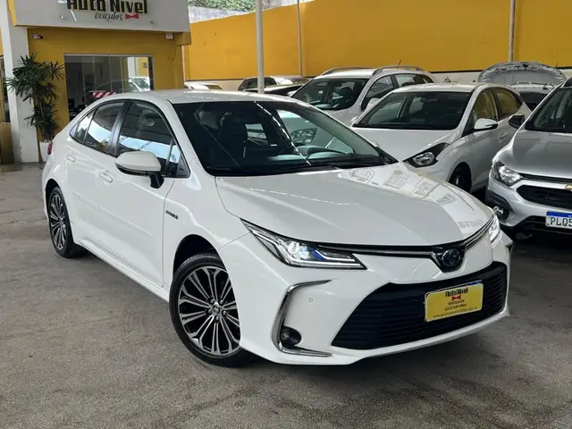 Carro Toyota Corolla 2023 Altis Hybrid 1.8 Flex