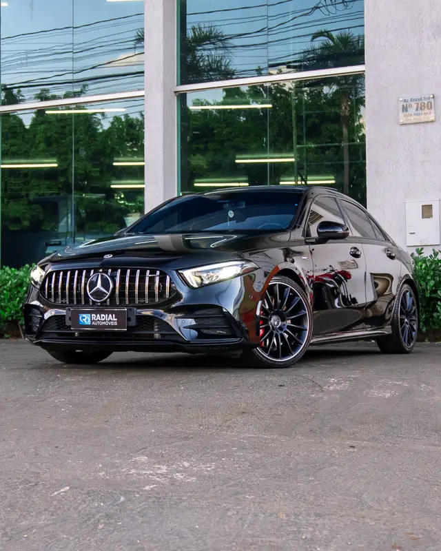 Carro Mercedes-Benz A 35 AMG 2021 Sedan 2.0 Turbo Gasolina 4MATIC (Aut)