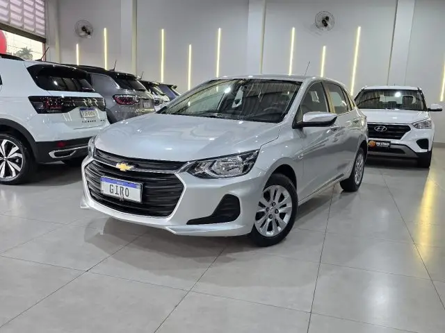 Carro Chevrolet Onix 2023 LT 1.0