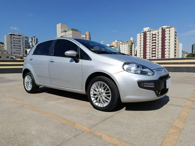 Carro Fiat Punto 2013 Essence 1.6 16V Dualogic (Flex)