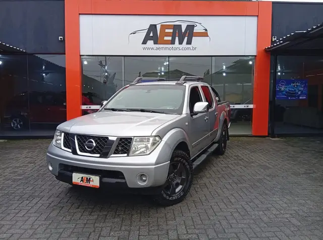 Carro Nissan Frontier 2011 LE 4x4 2.5 16V (cab. dupla) (aut)
