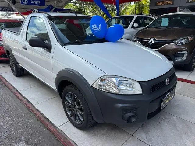 Carro Fiat Strada 2015 Working 1.4 (Flex)