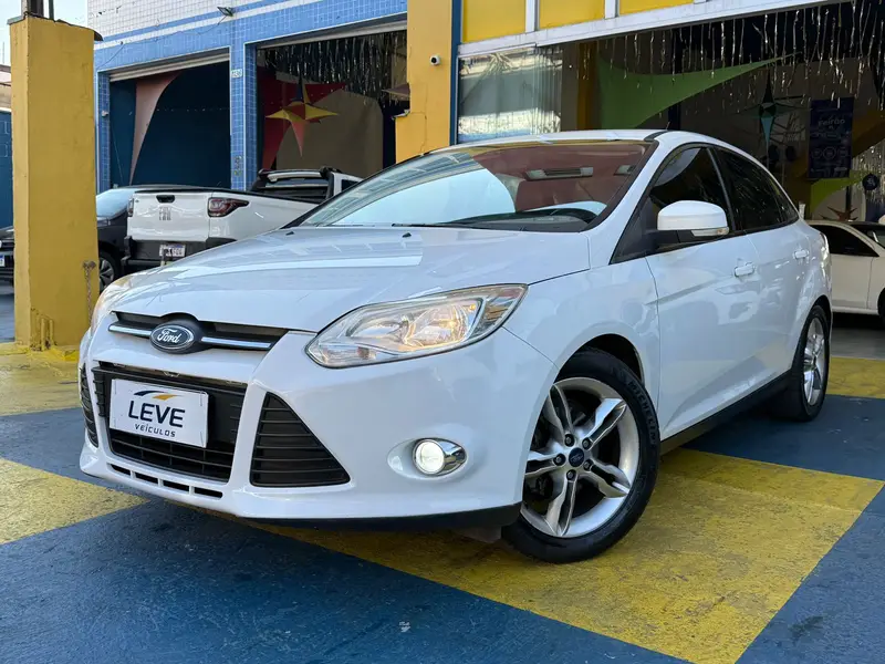Ford Focus Hatch SE Plus 2.0 16V PowerShift