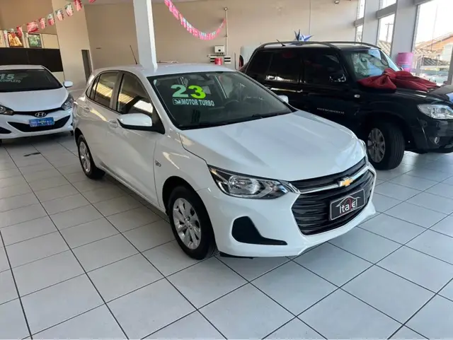 Carro Chevrolet Onix 2023 LT 1.0
