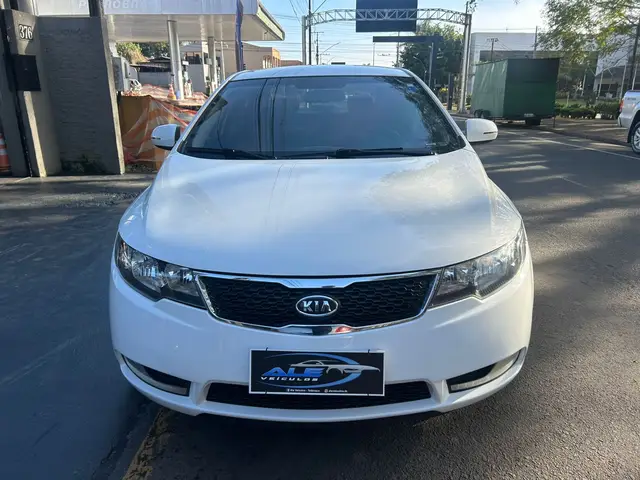 Carro Kia Cerato 2013 SX 1.6 16V (Aut)