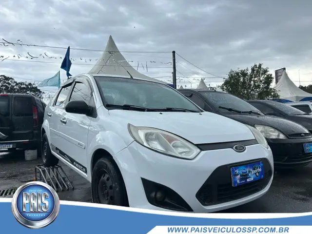 Carro Ford Fiesta Sedan 2014 SE 1.6 Rocam (Flex)