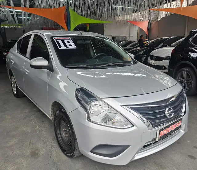Carro Nissan Versa 2018 1.0 12V (Flex)