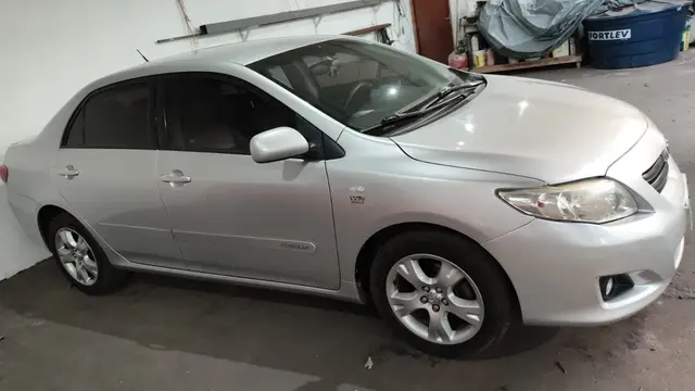 Carro Toyota Corolla 2011 Sedan GLi 1.8 16V (flex)
