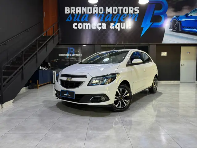 Carro Chevrolet Onix 2015 1.4 LTZ SPE/4 (Aut)
