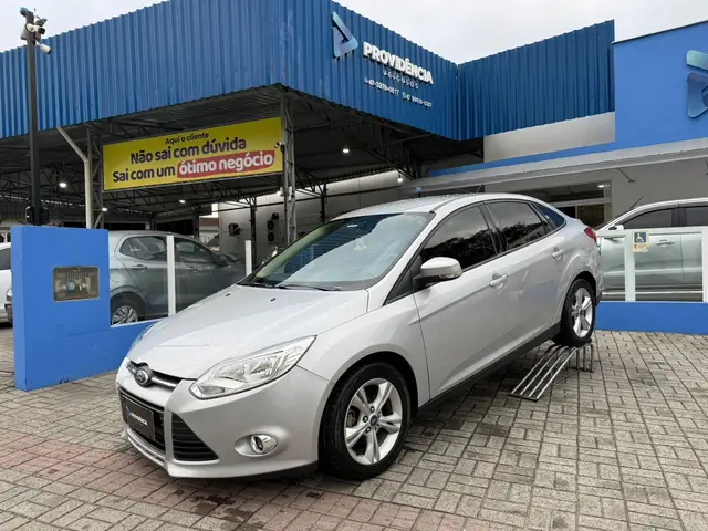 Carro Ford Focus Sedan 2014 1.6 16V Flex 4p Aut.