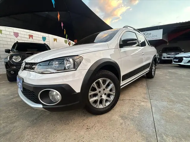 Carro Volkswagen Saveiro 2015 Cross 1.6 16v MSI CD (Flex)