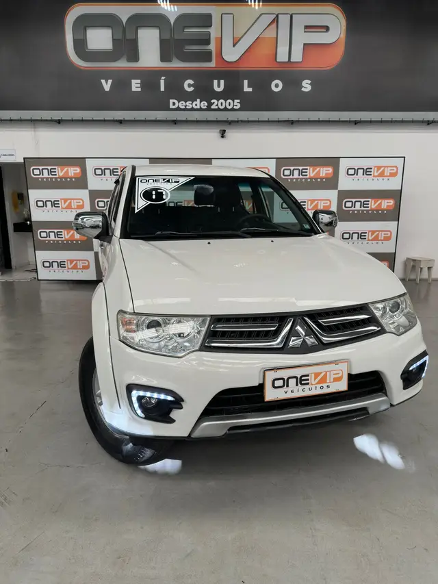 Carro Mitsubishi L200 Triton Sport 2017 3.5 V6 HPE 4WD (Flex) (Aut)