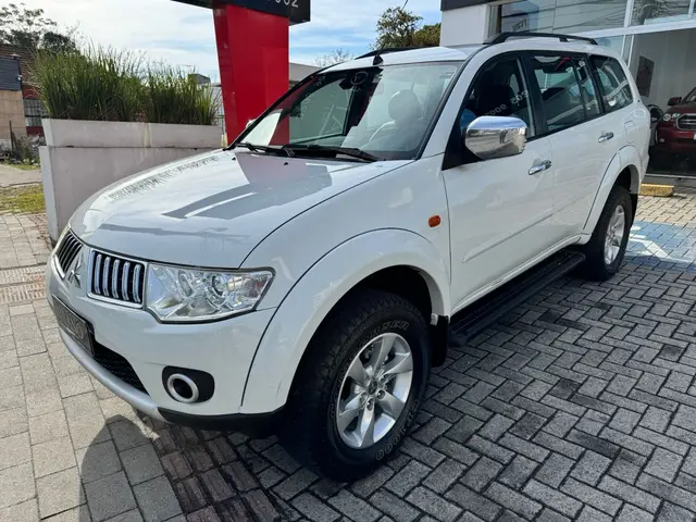 Carro Mitsubishi Pajero Dakar 2013 3.2 HPE 4WD (aut)