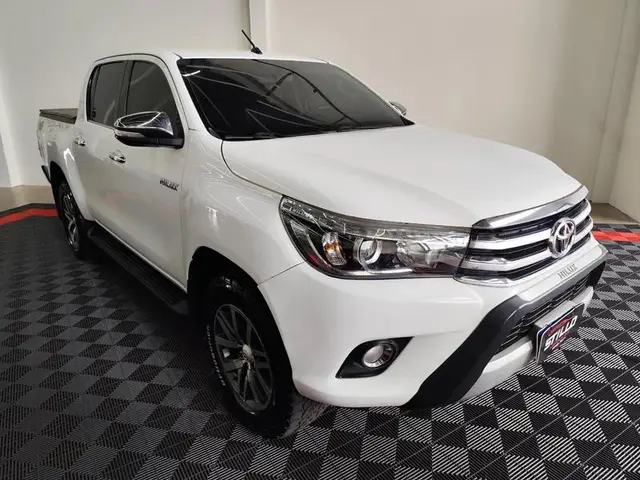 Carro Toyota Hilux Cabine Dupla 2016 Hilux 2.8 TDI SRX CD 4x4 (Aut)