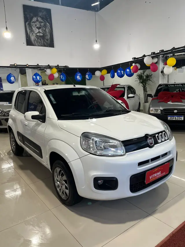 Carro Fiat Uno 2016 Evolution 1.4 8V (Flex) 4p