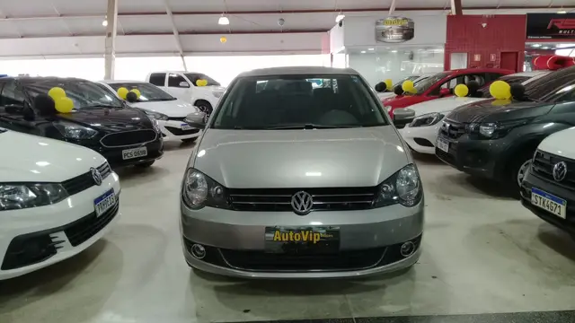 Carro Volkswagen Polo Sedan 2013 1.6 8V (Flex)