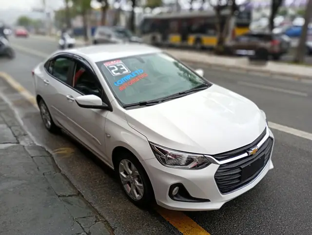 Carro Chevrolet Onix Plus 2023 LTZ 1.0 Turbo (Aut.)