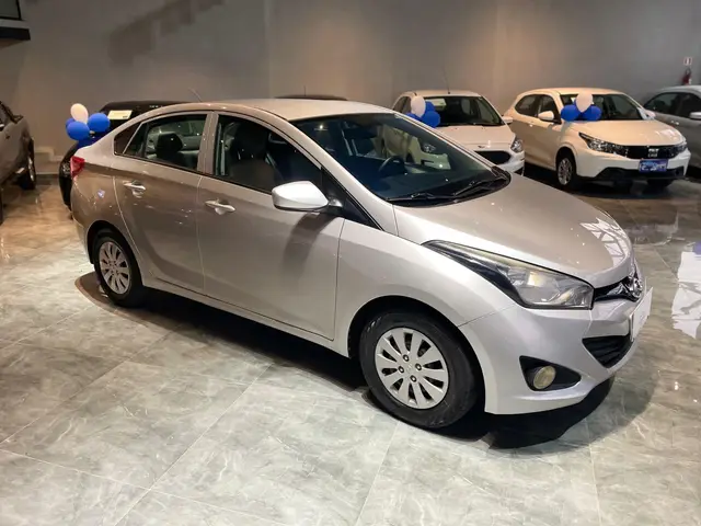 Carro Hyundai HB20S 2015 1.0 Comfort Plus (Flex)