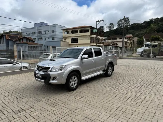 Carro Toyota Hilux Cabine Dupla 2015 Hilux 3.0 TDI 4x4 CD SRV (Diesel)