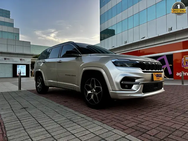 Carro Jeep Commander 2023 Overland 1.3 T270