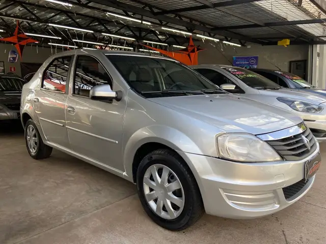 Carro Renault Logan 2013 Expression 1.0 16V (flex)