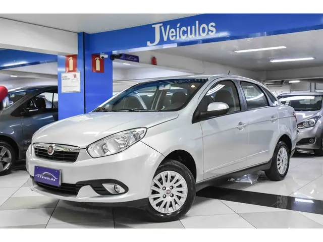 Carro Fiat Grand Siena 2013 Evo Attractive 1.4 8V (Flex)