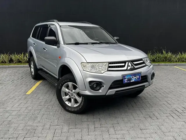 Carro Mitsubishi Pajero 2016 3.2 DI-D 4WD (Aut)