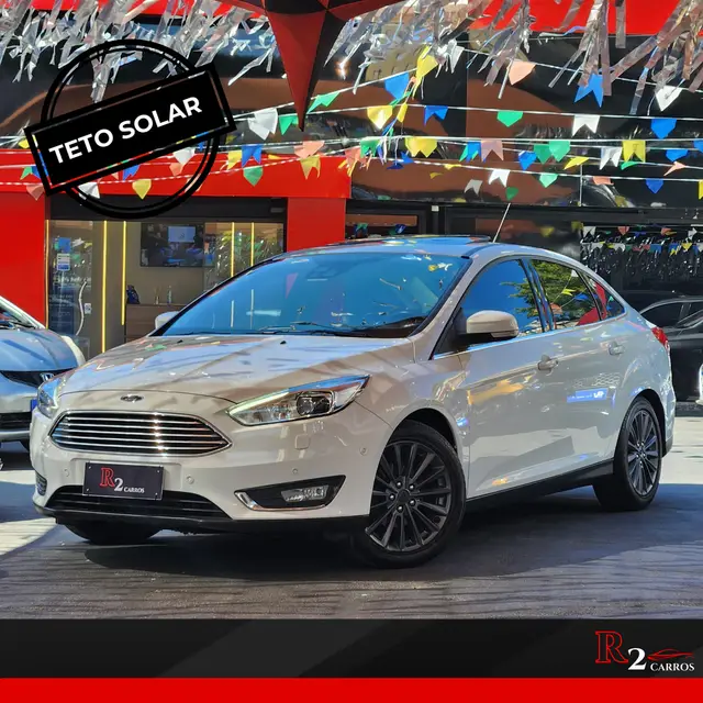 Carro Ford Focus Sedan 2016 Titanium Plus 2.0 PowerShift (Aut)