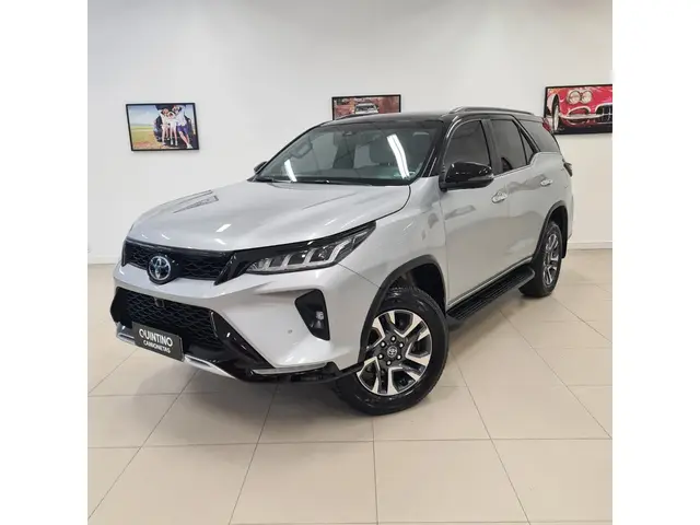 Carro Toyota SW4 2022 Diamond  2.8 turbodiesel 7L 4x4 (Aut)