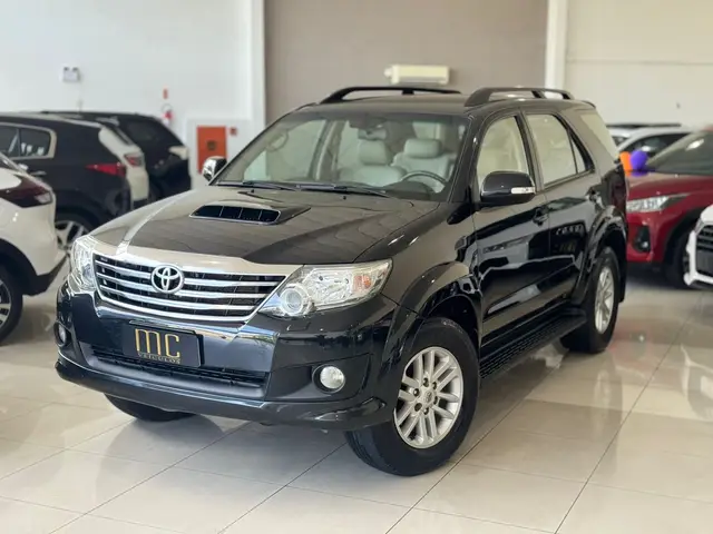 Carro Toyota Hilux SW4 2014 3.0 TDI 4x4 SRV 5L