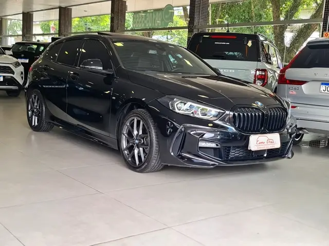 Carro BMW 118i 2023 M Sport 1.5 Turbo (Aut.)