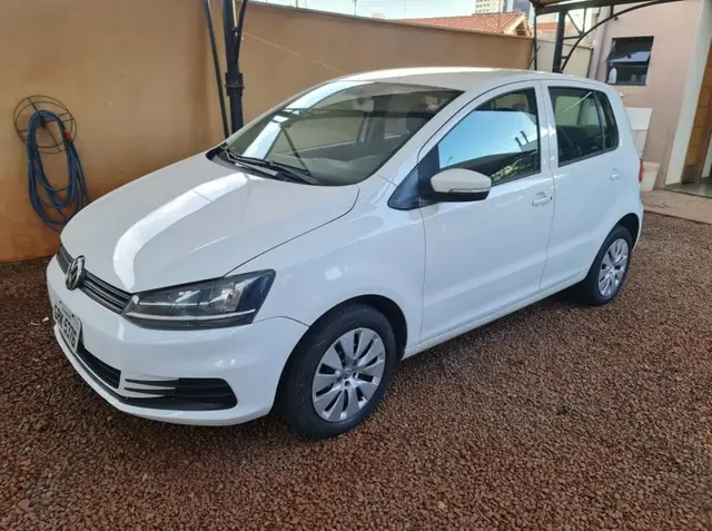 Carro Volkswagen Fox 2016 1.6 MSI Trendline (Flex)