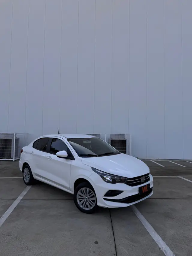 Carro Fiat Cronos 2023 Drive 1.0 (Flex) MT