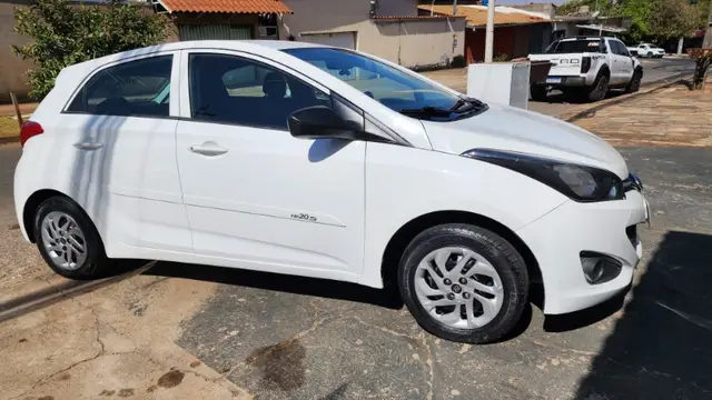 Carro Hyundai HB20 2014 1.0 Comfort (Flex)