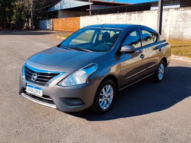 Carro Nissan Versa 2017 1.0 12V S (Flex)