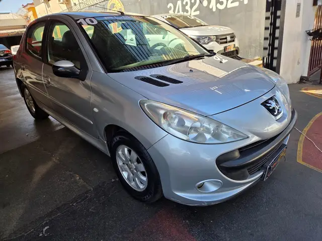 Carro Peugeot 207 2010 Hatch XR 1.4 8V (flex) 4p