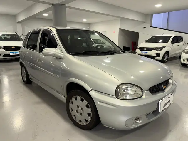 Carro Chevrolet Corsa Hatch 2002 Wind Milenium 1.0 MPFi