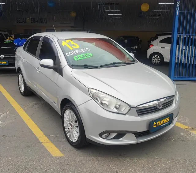 Carro Fiat Grand Siena 2013 Evo Attractive 1.4 8V (Flex)