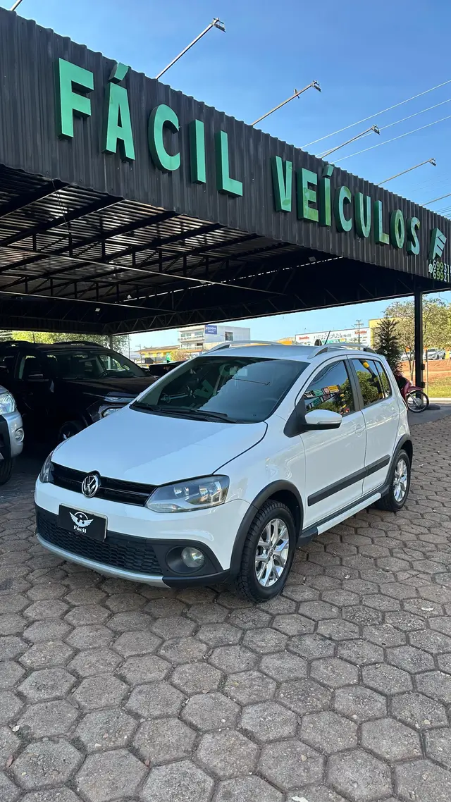 Carro Volkswagen CrossFox 2013 1.6 VHT (Flex)
