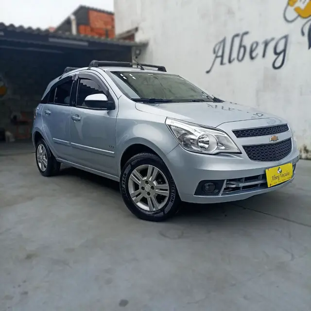 Carro Chevrolet Agile 2011 LTZ 1.4 8V (Flex)