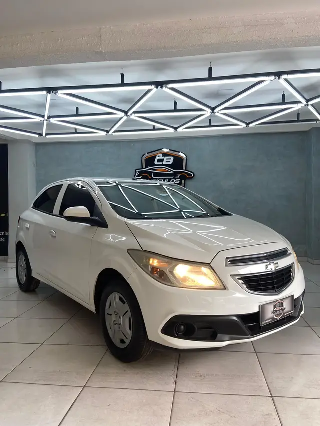 Carro Chevrolet Onix 2013 1.0 LT SPE/4