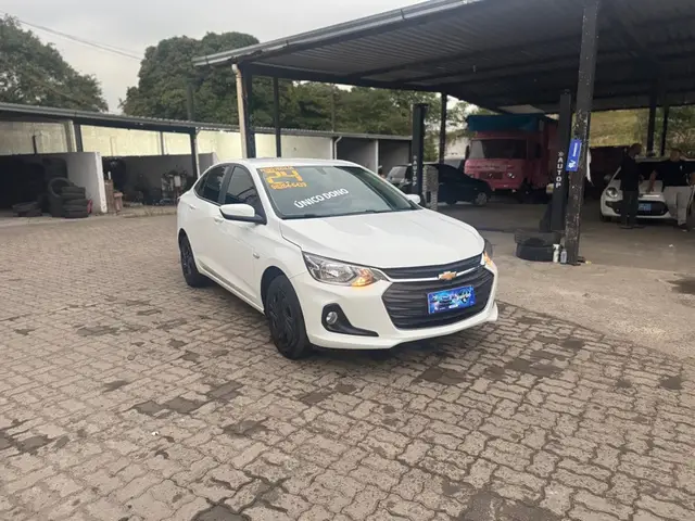 Carro Chevrolet Onix Plus 2024 LT 1.0